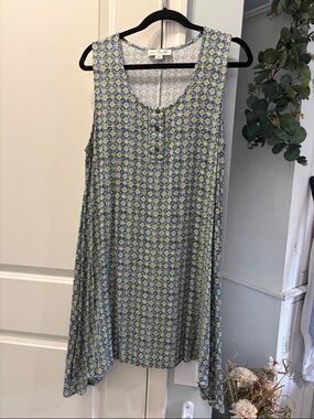 Simply Noelle Blue and Yellow Printed Sleeveless Swing Dress